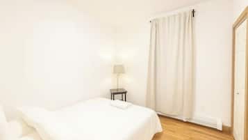 2 bedrooms, WiFi, bed sheets