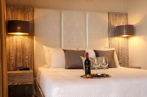 Deluxe Double Room, Patio, Courtyard View | In-room safe, desk, free WiFi - MATISIA HOTEL BOUTQUE (Guaduas)