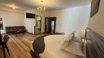 Desk, blackout curtains, iron/ironing board, free WiFi