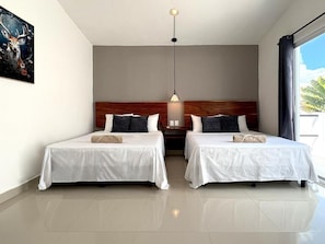 Habitación clásica doble, 2 camas de matrimonio | Escritorio, espacio para trabajar con un portátil, wifi gratis