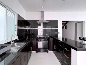 Microwave - Vica Mayan Guesty House - By Aloja (Mérida)