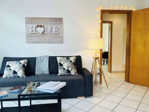 TV, offices - 2nd Central 2 BR w/ Living room + 5mn from Basel (Saint-Louis)
