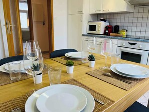 Fridge, microwave, oven, stovetop - 2nd Central 2 BR w/ Living room + 5mn from Basel (Saint-Louis)