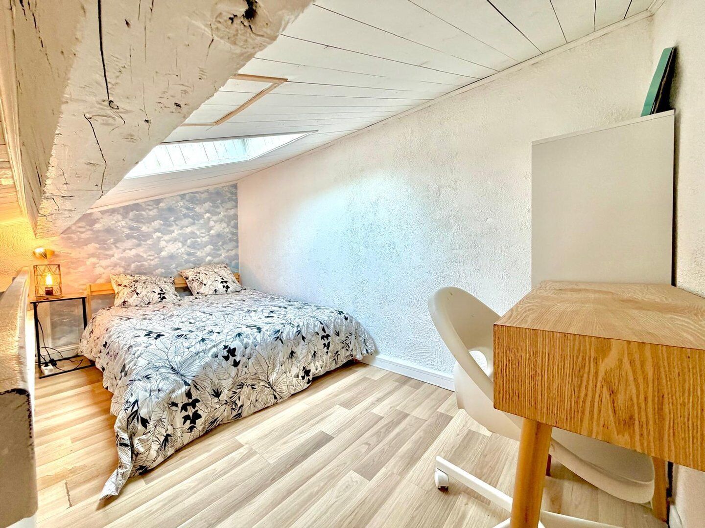 1 quarto, acesso à internet, roupa de cama