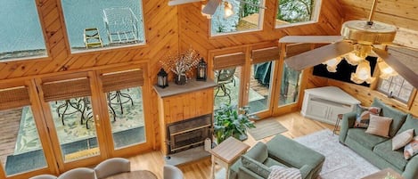 TV connectée, cheminée