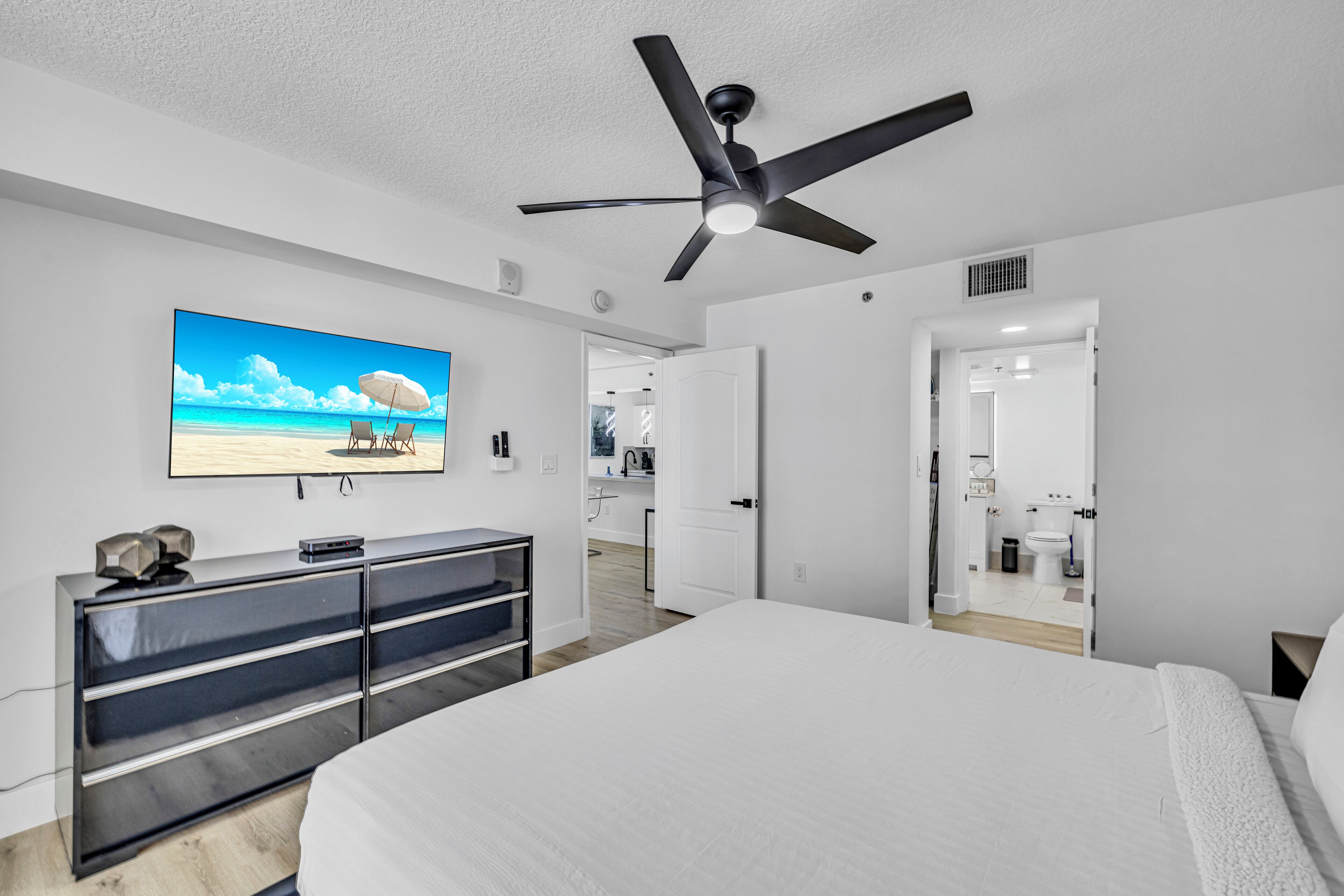 Apartemen Deluks, pemandangan kota | Meja kerja, ruang kerja ramah laptop, dan Wi-Fi gratis