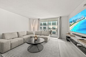 Deluxe Apartment, City View | Living area | 32-inch Smart TV with cable channels - The Club At Brickell Bay Voila Rentals (Miami)