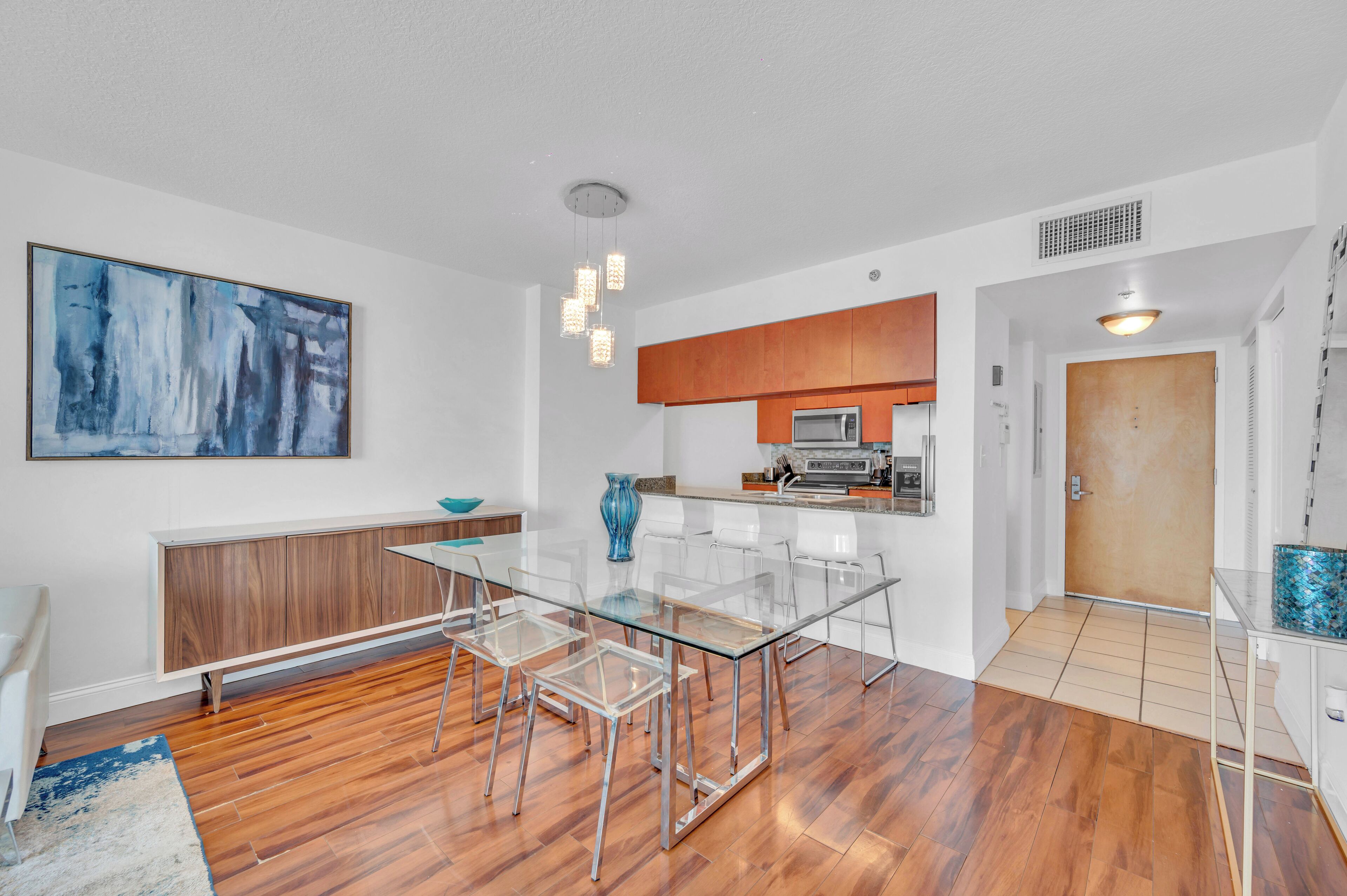 Apartemen Deluks, pemandangan kota | Tempat makan