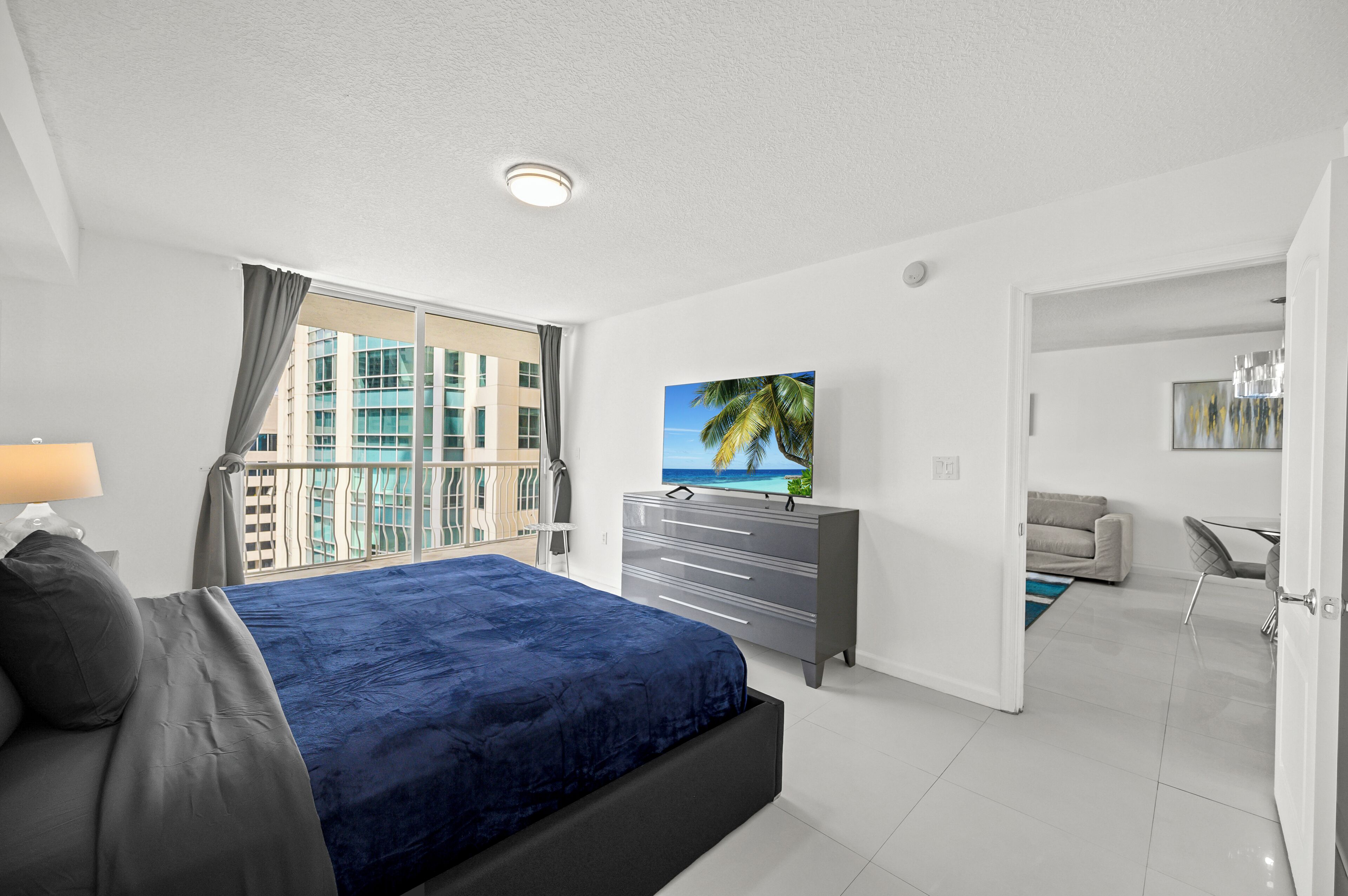 Apartemen Deluks, pemandangan kota | Meja kerja, ruang kerja ramah laptop, dan Wi-Fi gratis