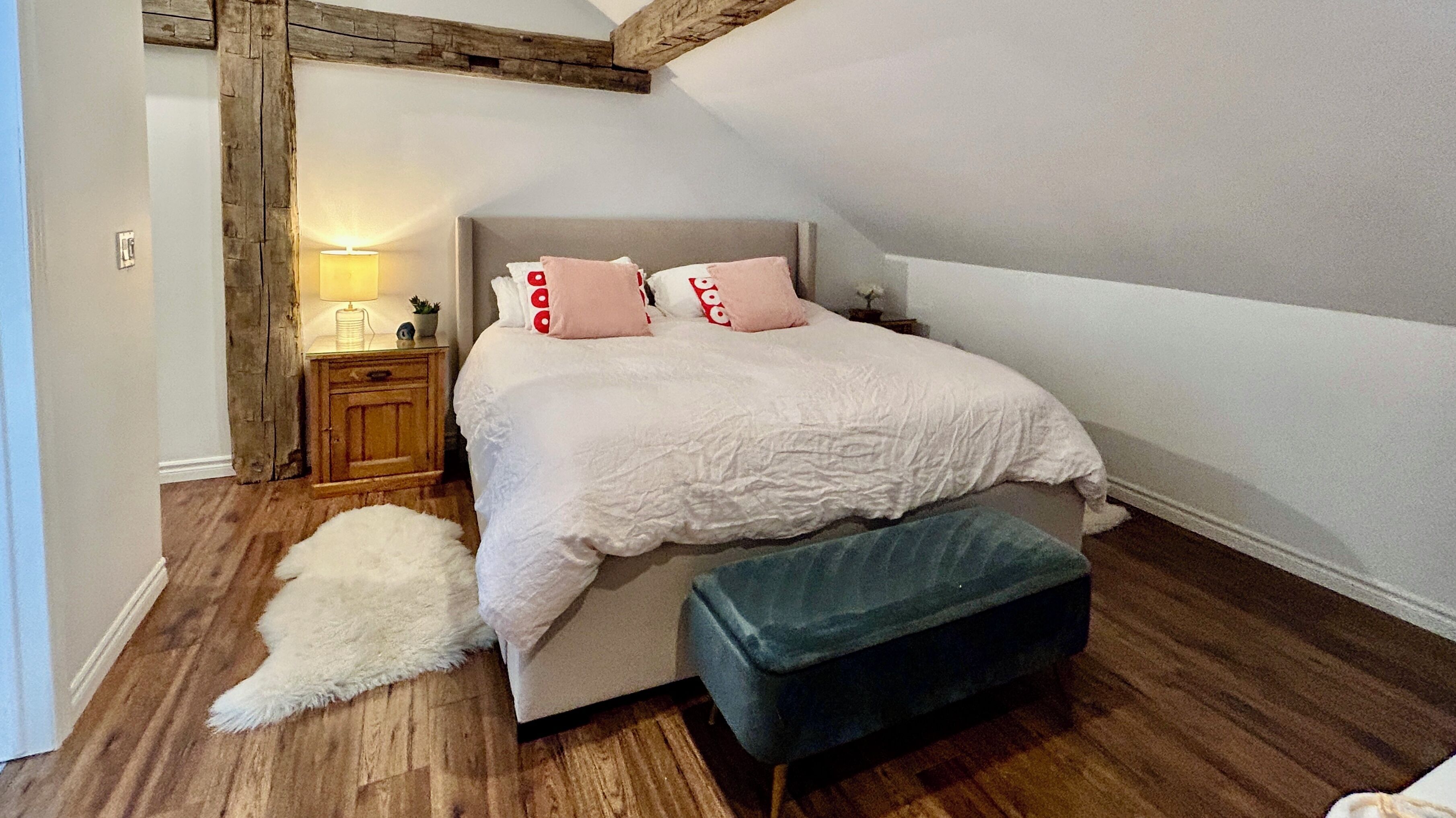 Iron/ironing board, free WiFi, bed sheets