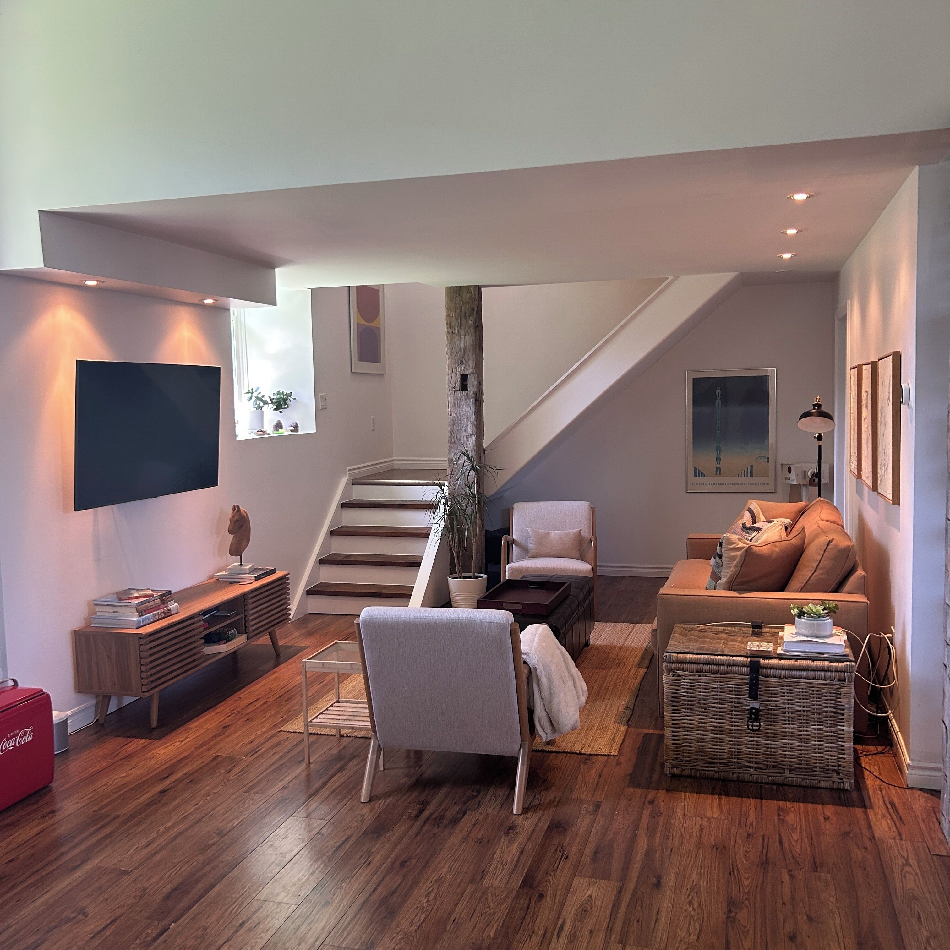 Een smart-tv en een open haard