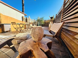 Outdoor dining - Vrbo Property (Borgo)