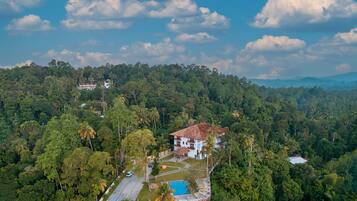 Deluxe Double Room, Balcony, Mountain View | Exterior