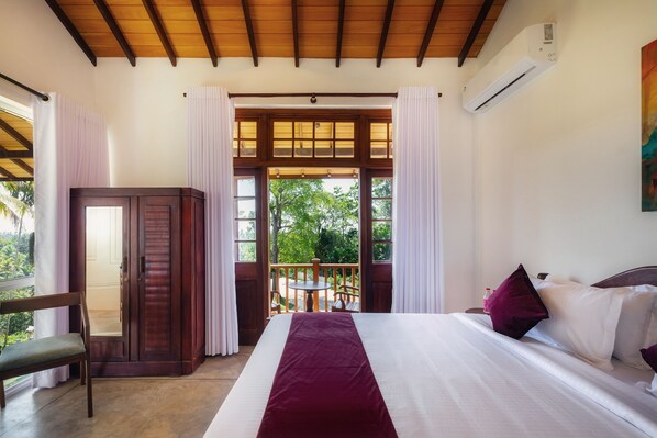 Skrivebord, strygejern/strygebræt