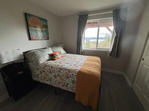 2 quartos, ferros/tábuas de passar roupa, Wi-Fi, roupa de cama