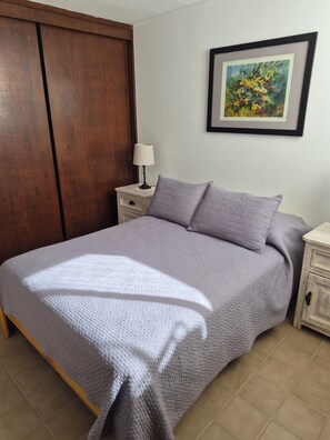 Appartement Standard, cuisine | Espace de travail pour ordinateurs portables, accès au Wi-Fi (inclus)