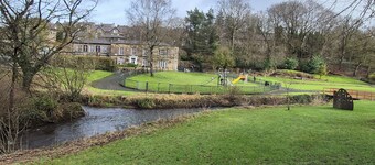 Spacious 3-Bedroom Home ideal for famillies or contractors