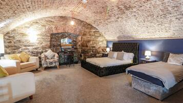 1 bedroom, individually decorated, individually furnished, free WiFi