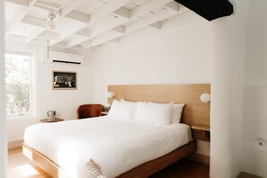 1 bedroom, WiFi, bed sheets - The Parador | Communer 4 | Downtown (Santa Fe)