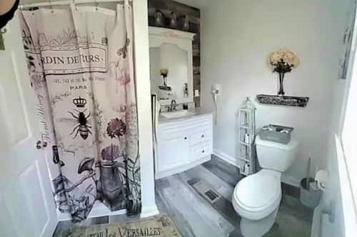 House, Multiple Beds, Air conditioning | Bathroom