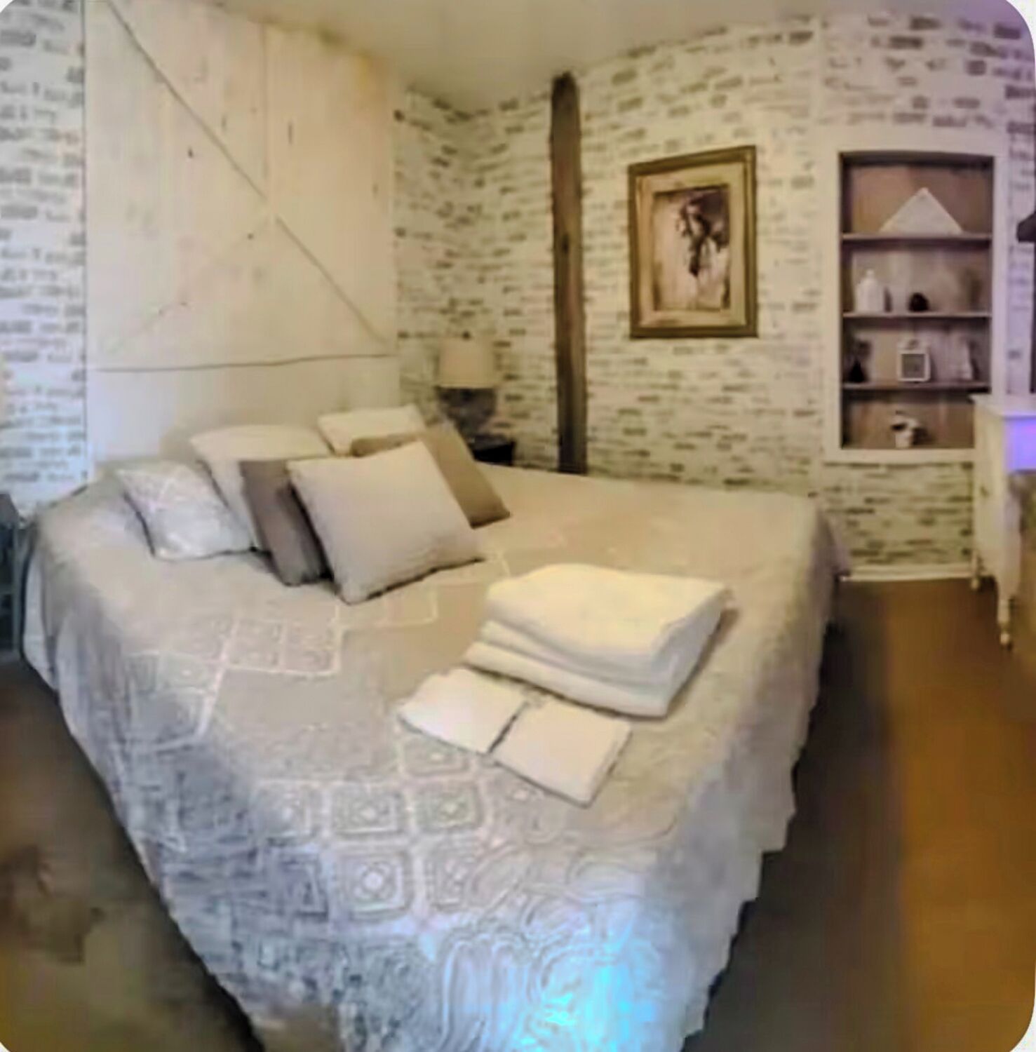 Casa, varias camas, aire acondicionado | Tabla de planchar con plancha y wifi gratis 