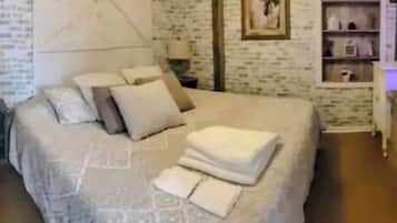 Iron/ironing board, free WiFi