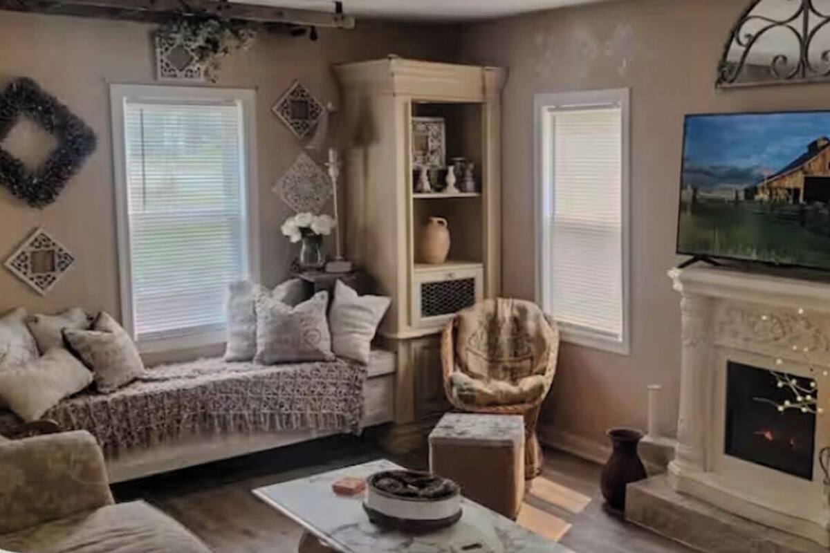 House, Multiple Beds, Air conditioning