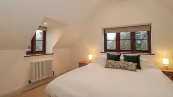 4 bedrooms, individually decorated, individually furnished, free WiFi