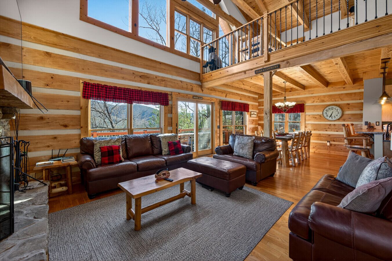 Televisión, chimenea, futbolito