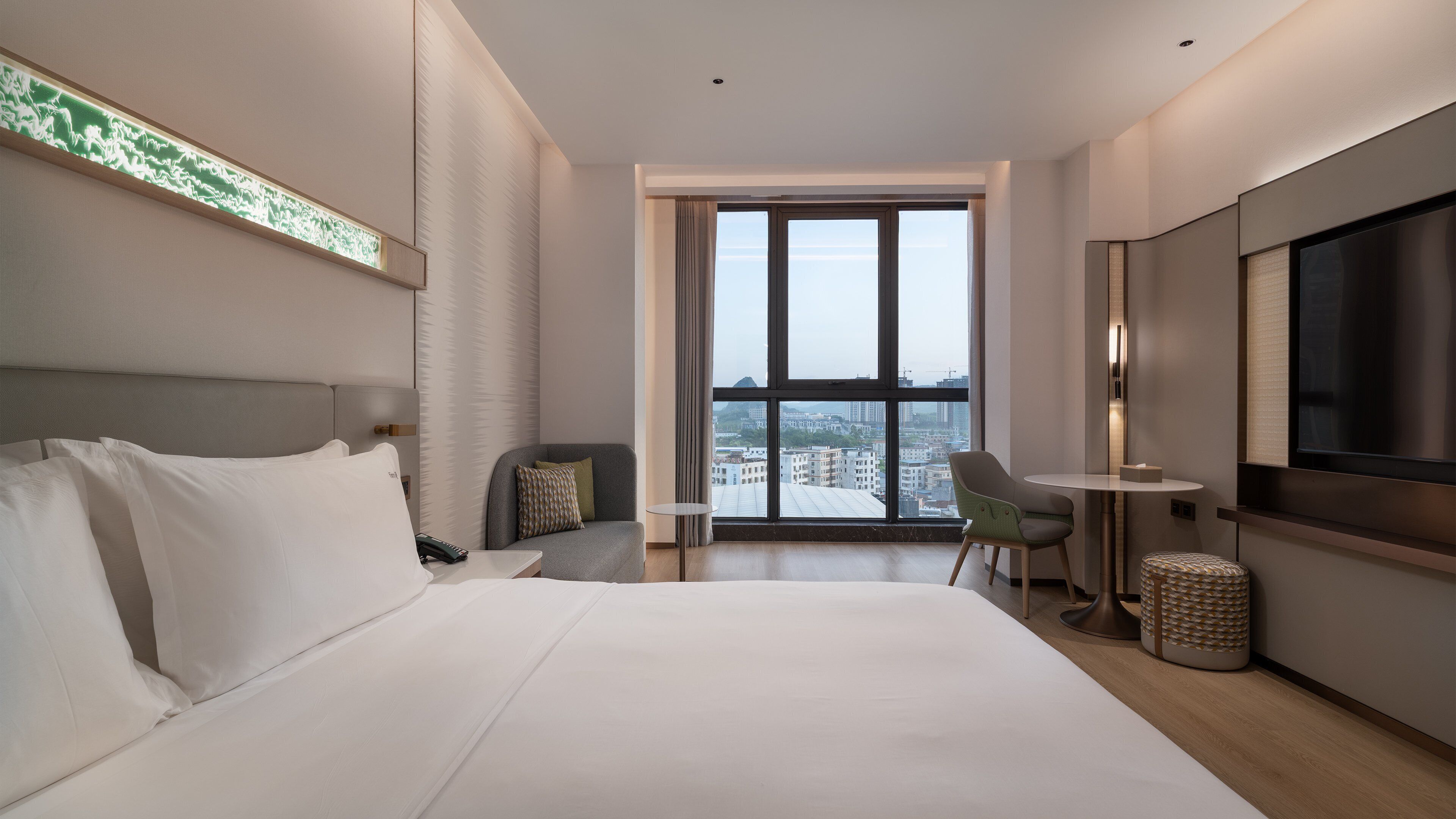 Standard Room, 1 King Bed, City View