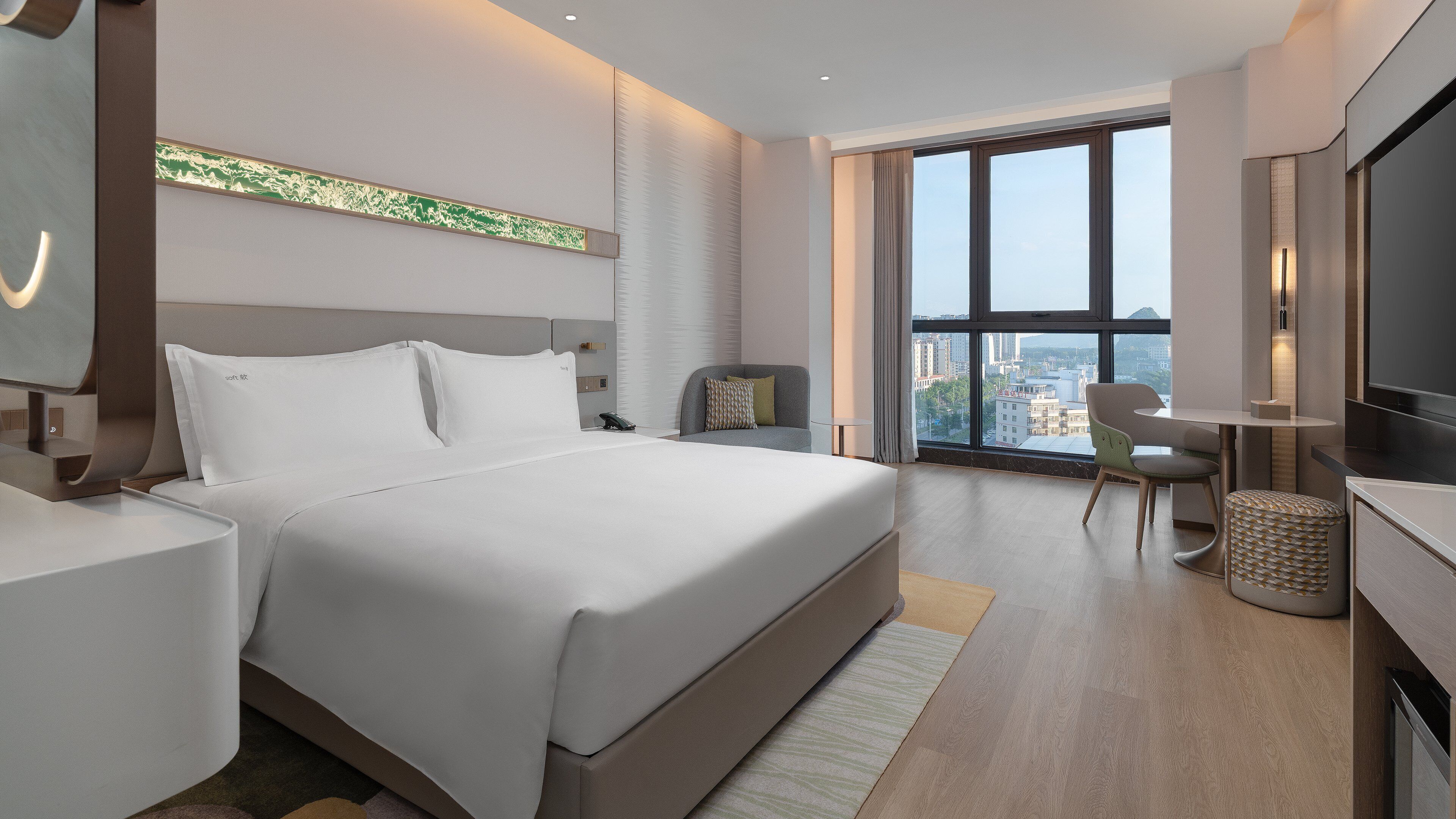 Standard Room, 1 King Bed, City View