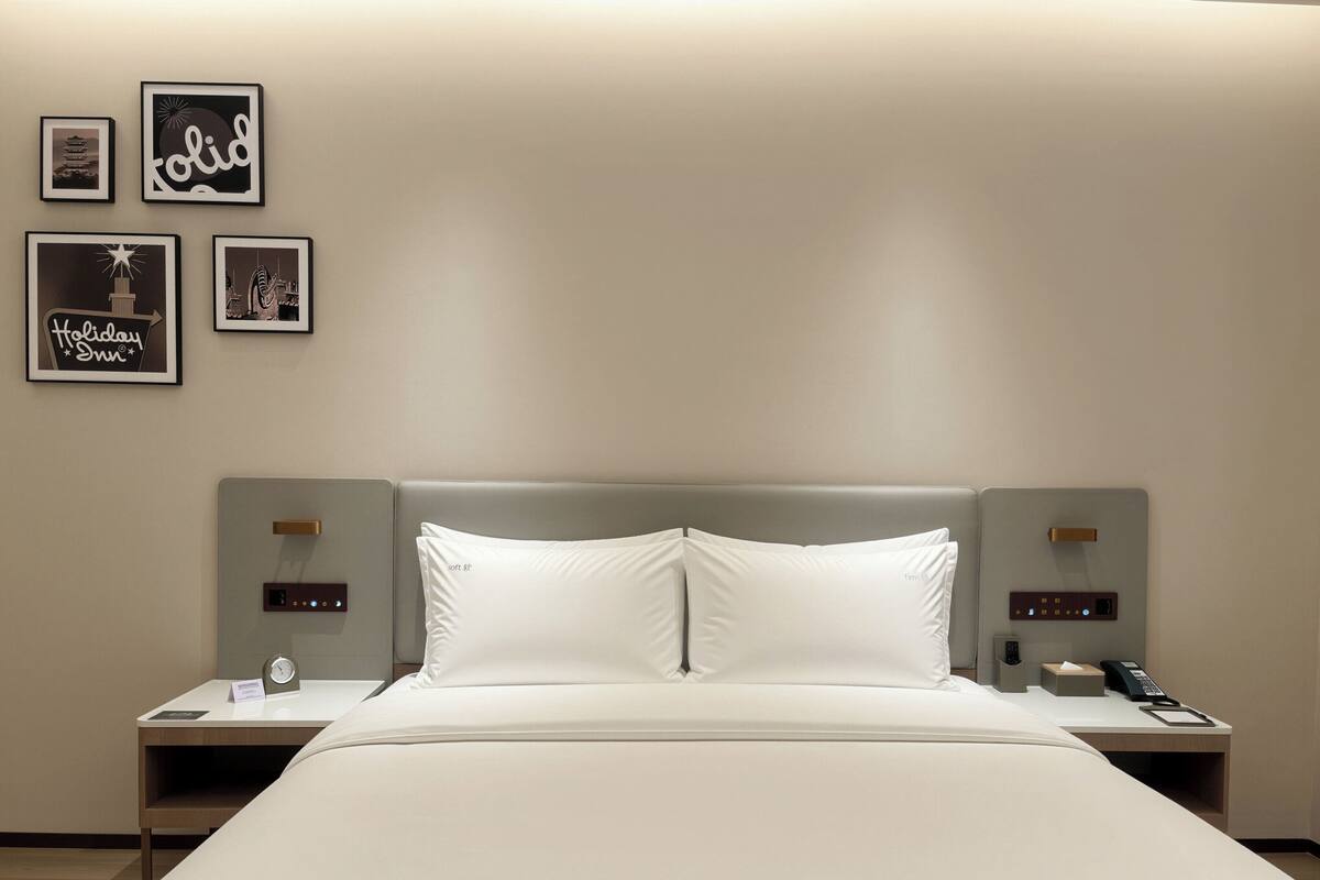 Suite, 3 Bedrooms