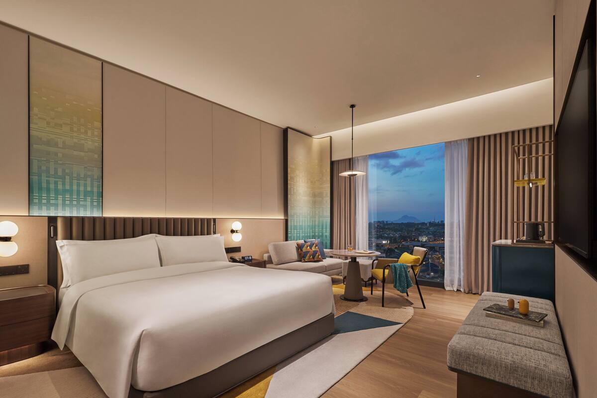 In-room safe, desk, laptop workspace, soundproofing