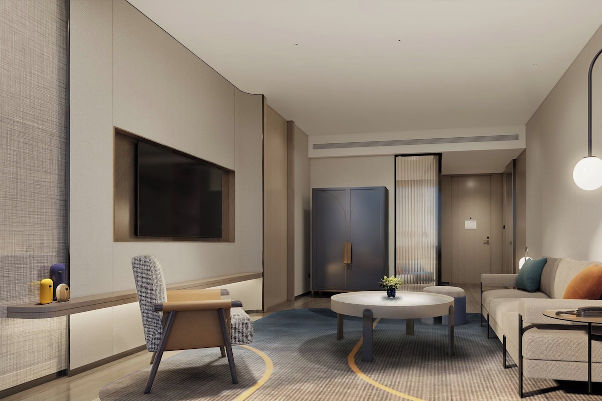 Suite familiar, 2 habitaciones | Caja de seguridad en la habitación y escritorio