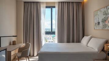 Standard Room, 2 Double Beds, Mountain View