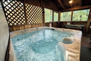 Indoor spa tub - Hot Tub, Fireplace, Firepit, Walk to Fishing Lake (Sevierville)