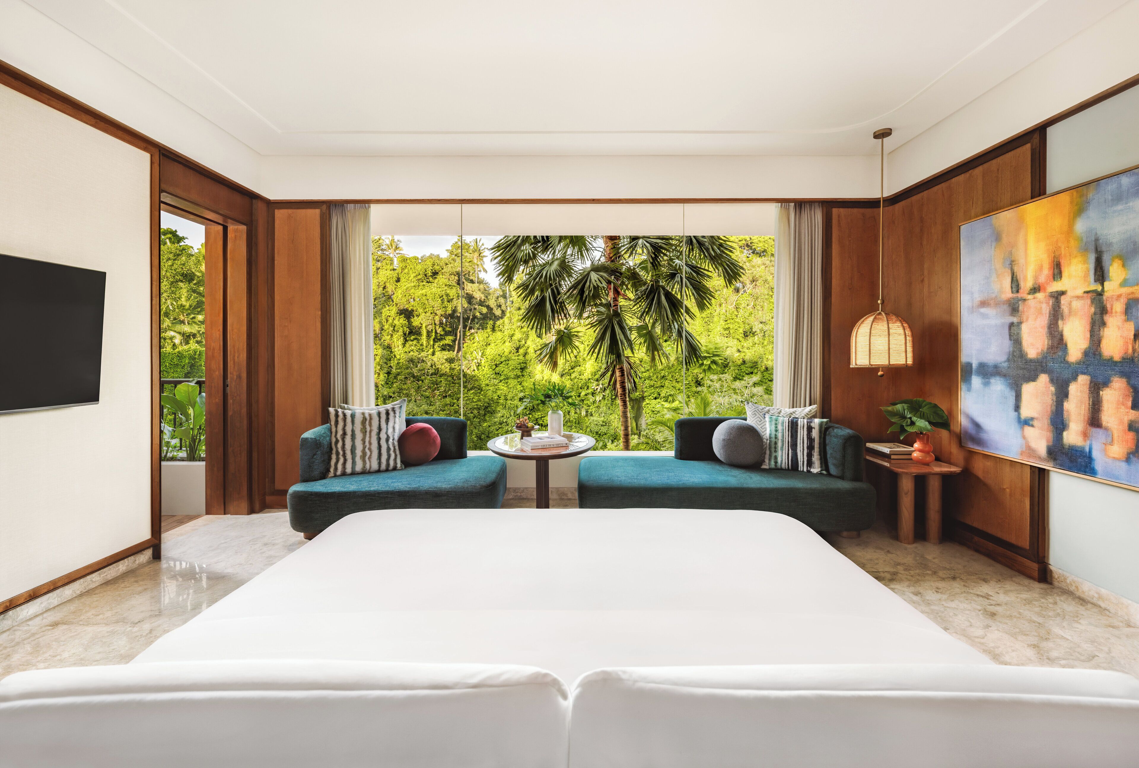 Premium bedding, in-room safe, soundproofing, iron/ironing board