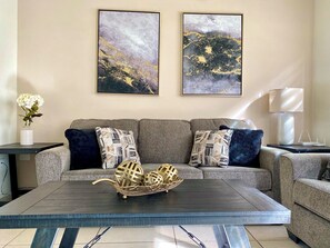 Living area - Sister Houses in private gated community with pool 5 min Airport and Consulate (Hermosillo)