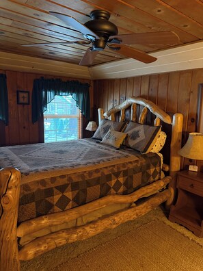 Room - Cute Cozy Cabin (Twain Harte)