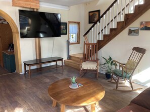 Living area - The Roadrunner Escape Chalet in amazing San Marcos Texas (San Marcos)