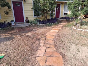 Property grounds - The Roadrunner Escape Chalet in amazing San Marcos Texas (San Marcos)