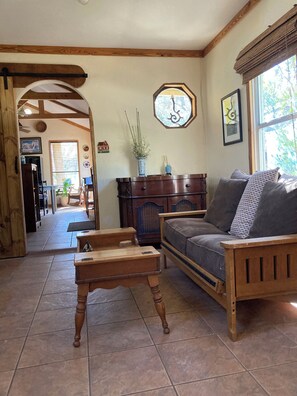 Living area - The Roadrunner Escape Chalet in amazing San Marcos Texas (San Marcos)