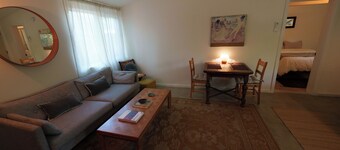 Cozy and private one-bedroom studio in Bishop