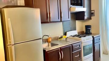 Fridge, microwave, dishwasher, coffee/tea maker