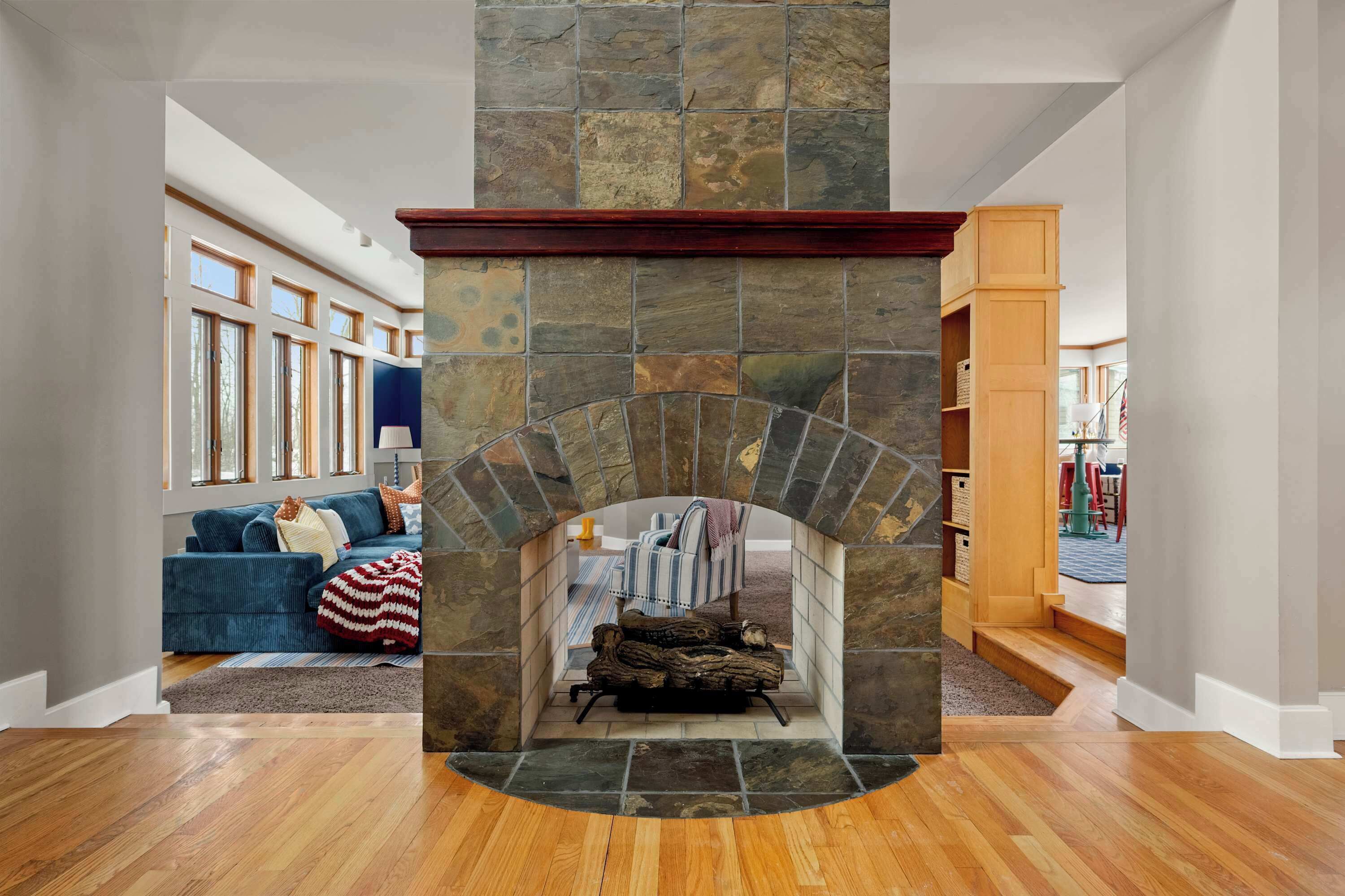 TV, fireplace, offices