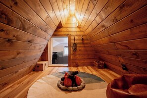 Interior - Timber & Tide: Luxury PNW Retreat, Steam Sauna, Workspace, Minutes to waterfront (Everett)