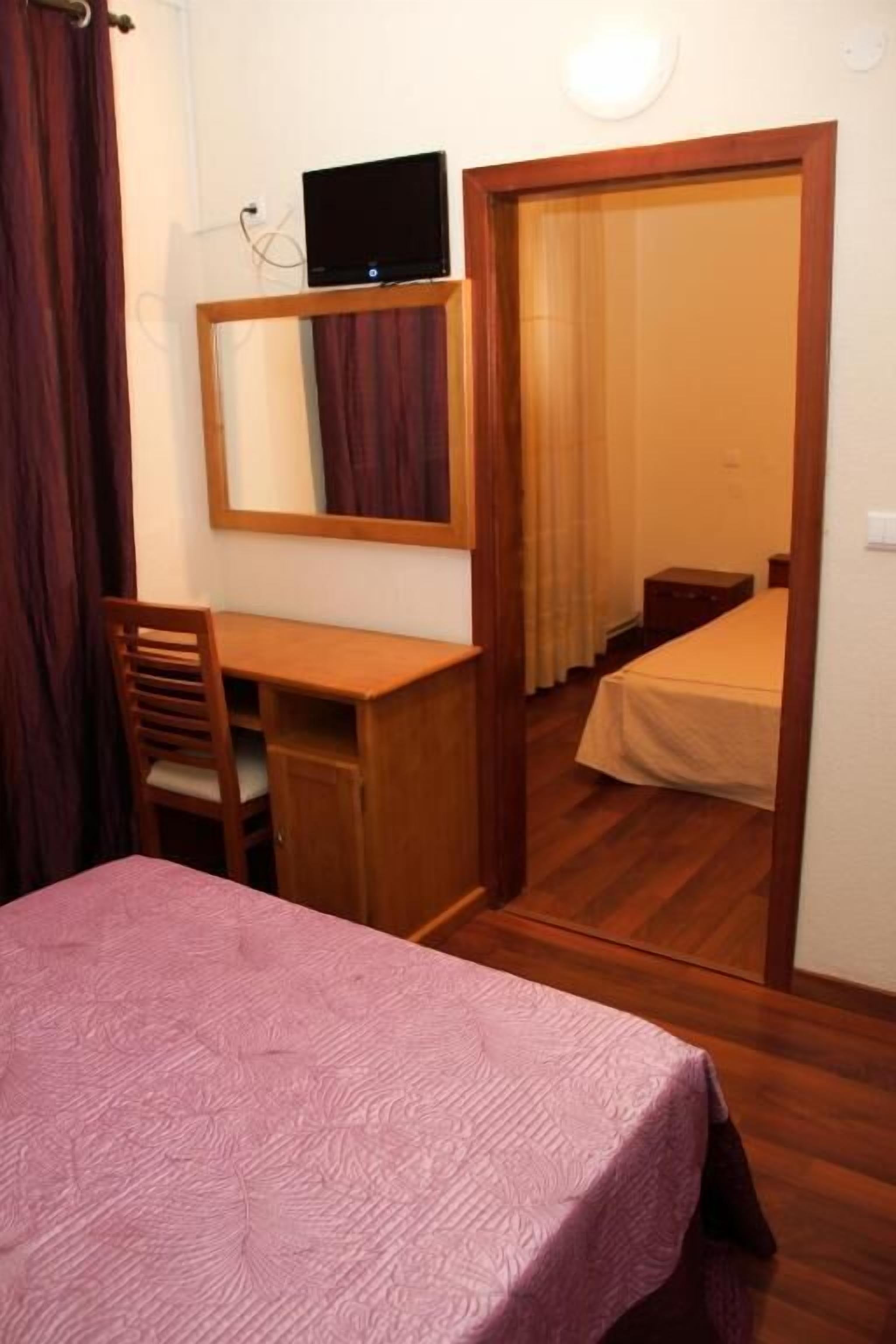 Klassieke Twin kamer, uitzicht op bergen | Gratis wifi