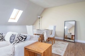 Interior - 2BDR Flat in Peckham with Free Parking (Greater London)