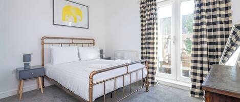3 Schlafzimmer, Bügeleisen/Bügelbrett, Internetzugang, Bettwäsche