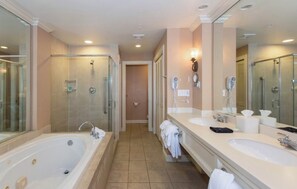 Hair dryer, towels, soap, toilet paper - Beautiful two bedroom villa Hyatt Vacation Club
Available only May 30 –Jun 6, (Key West)